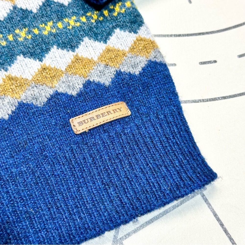 Burberry 100% Lambswool Sweater - Picture 2 of 7